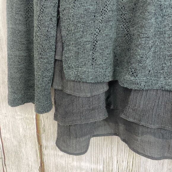 Mur Mur Knit Lightweight Sweater Ruffle Side Detail Gray Size Large  341 - Picture 3 of 9